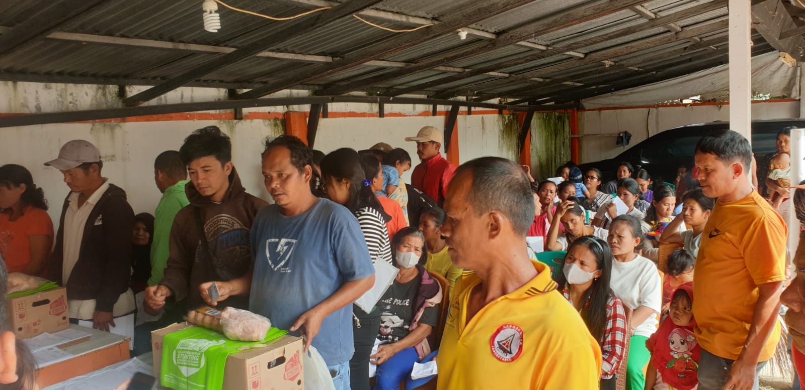 Penyerahan Bantuan untuk Keluarga Rawan Stunting di Kabupaten Toba Penyerahan Bantuan untuk Keluarga Rawan Stunting di Kabupaten Toba